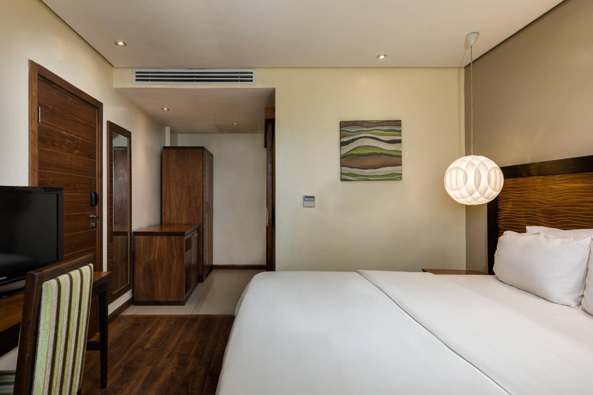 Protea Hotel By Marriott Benin City Select Emotan Exterior foto
